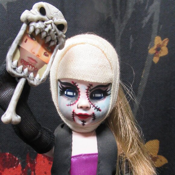 Mezco Living Dead Dolls 7 Deadly Sins- Vanity - Picture 2 of 10